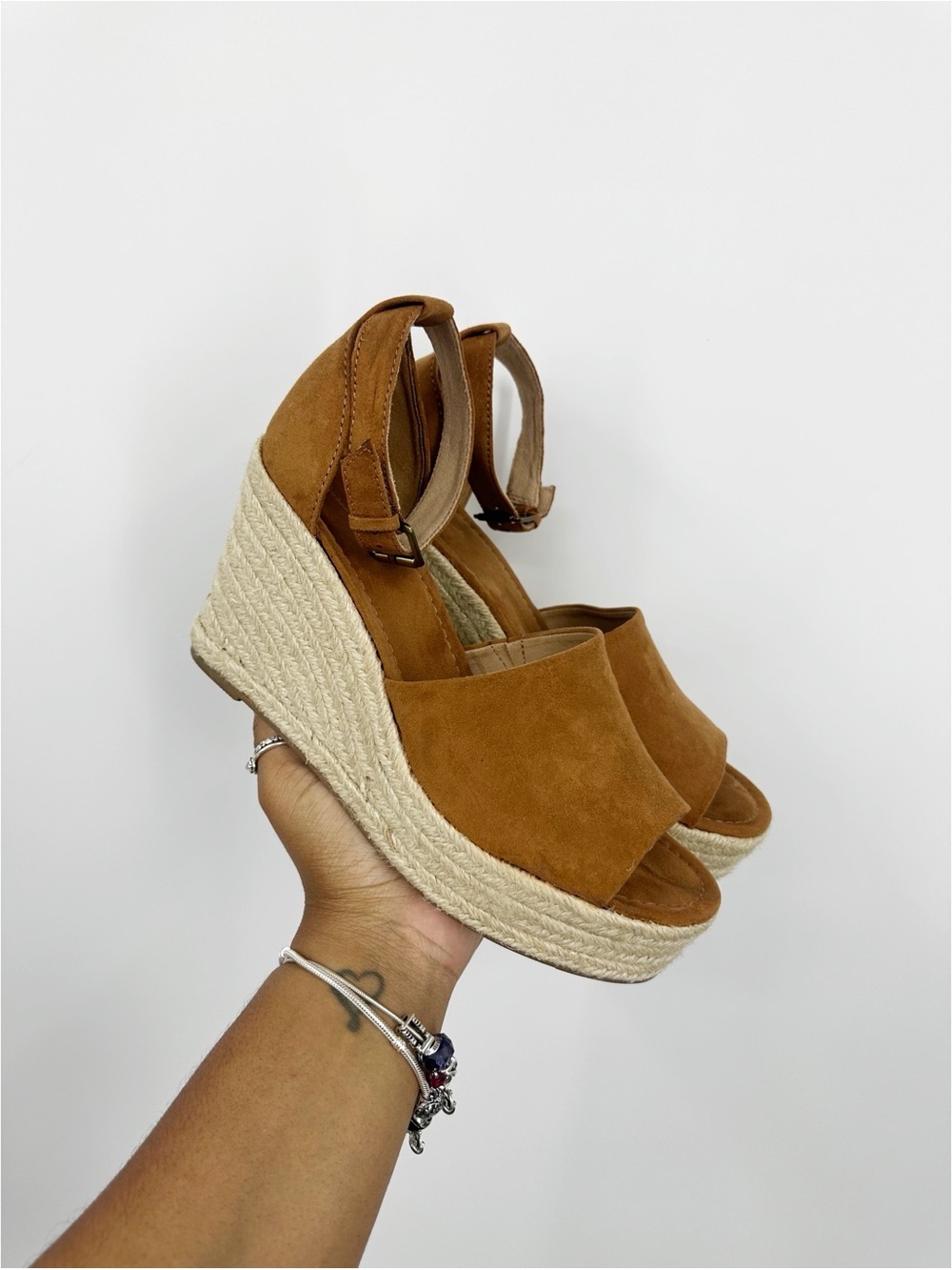 Universal Thread Tan Boho Wedge Sandals Women's Size 8.5